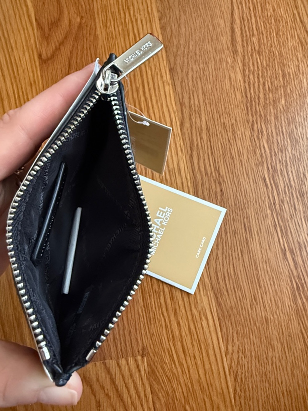 Michael Kors Black Textured Leather Zip Card Holder - Picture 3 of 4